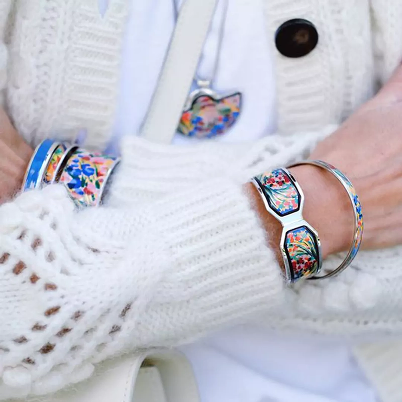 زیبا ترین مدل های دستبند دخترانه با رنگ های شیک و فانتزی