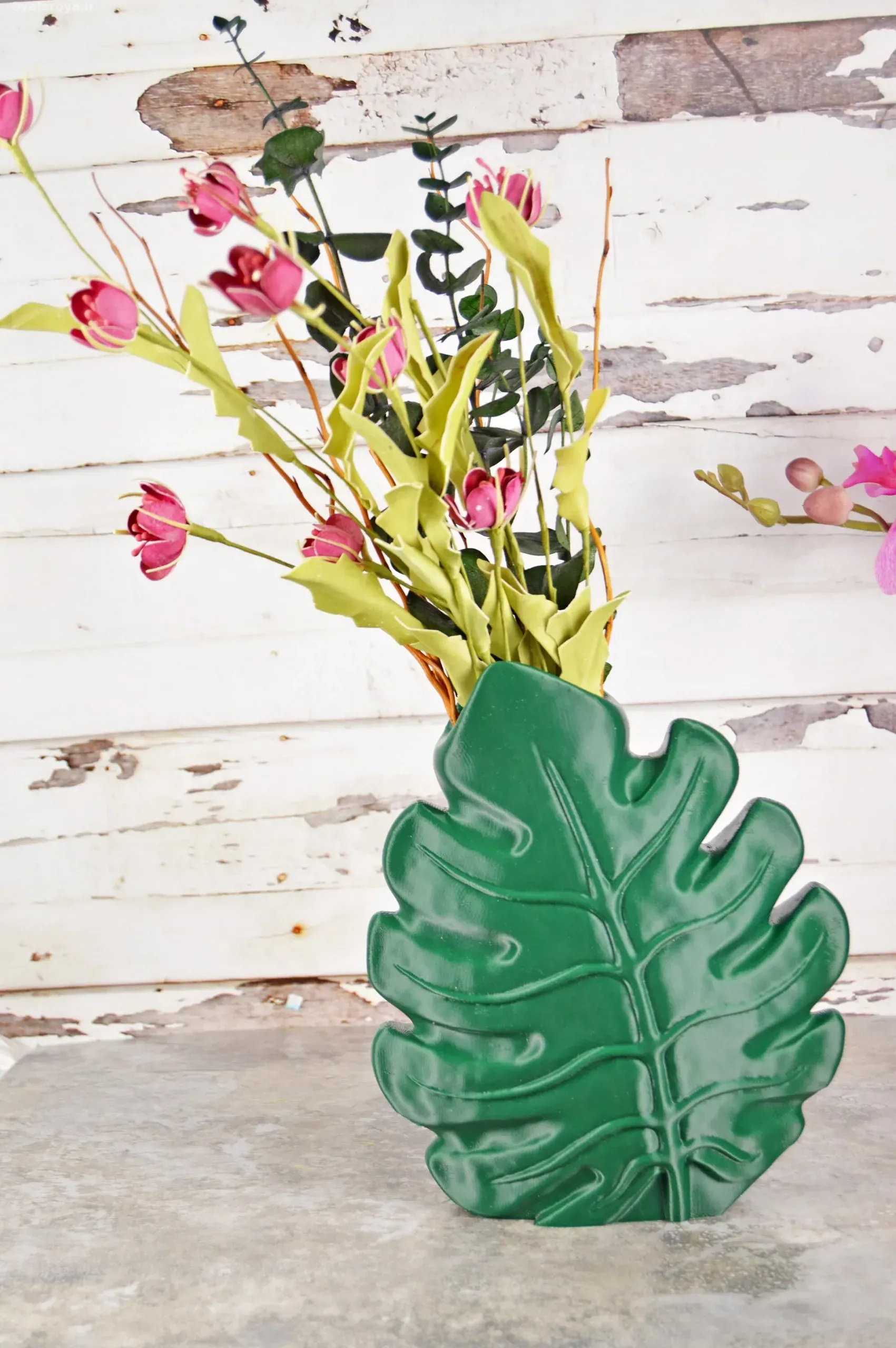 دکوراسیون منزل خود را با گلدان های طرح برگ متحول کنید