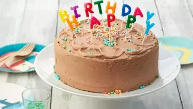 عکس گرفتن با کیک تولد
