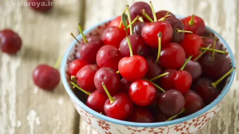 مضرات آلبالو برای افراد دارای ورم روده