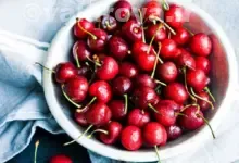 چه کسانی نباید آلبالو بخورند؟