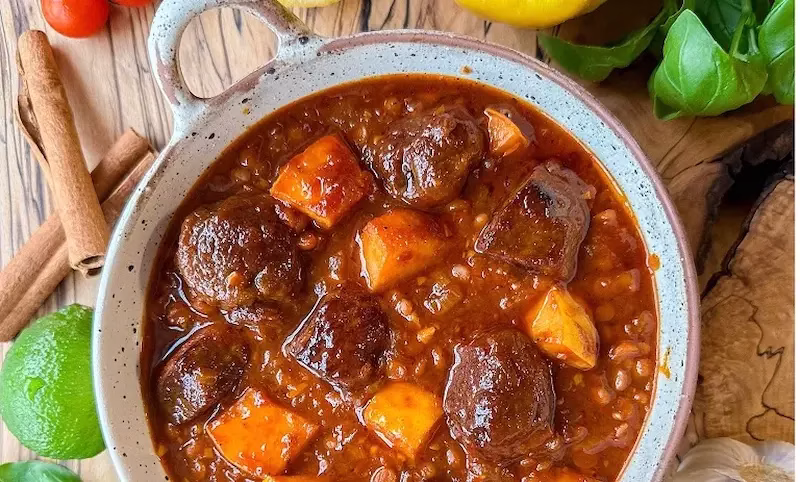 مواد لازم برای خورشت به آلو مجلسی