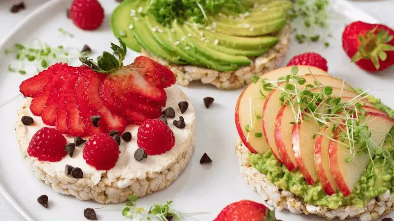 بهترین زمان مصرف رایس کیک برای ورزشکاران