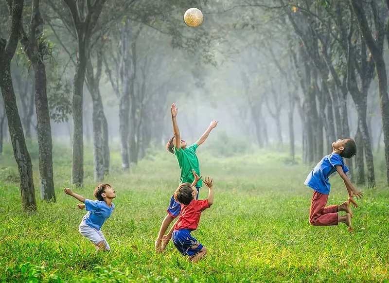فواید جسمی بازی‌های ورزشی کودکان