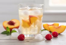 طرز تهیه رانی هلو خانگی با تکه‌های میوه