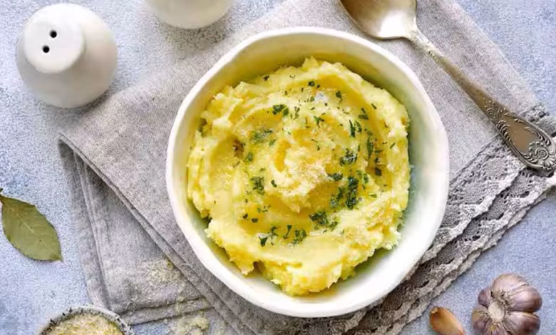 پوره سیبزمینی با شیر