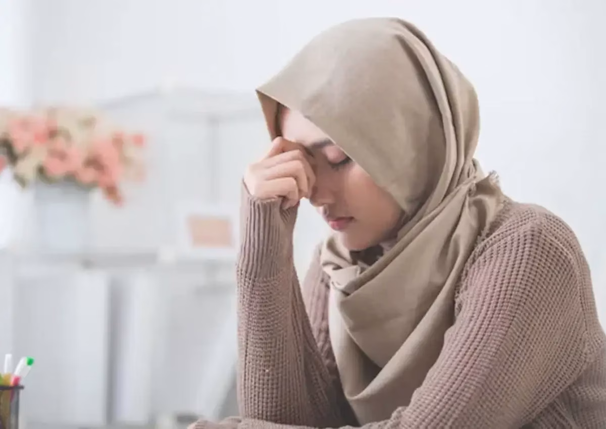 ۱۱ روش ساده درمان سردرد در ماه رمضان