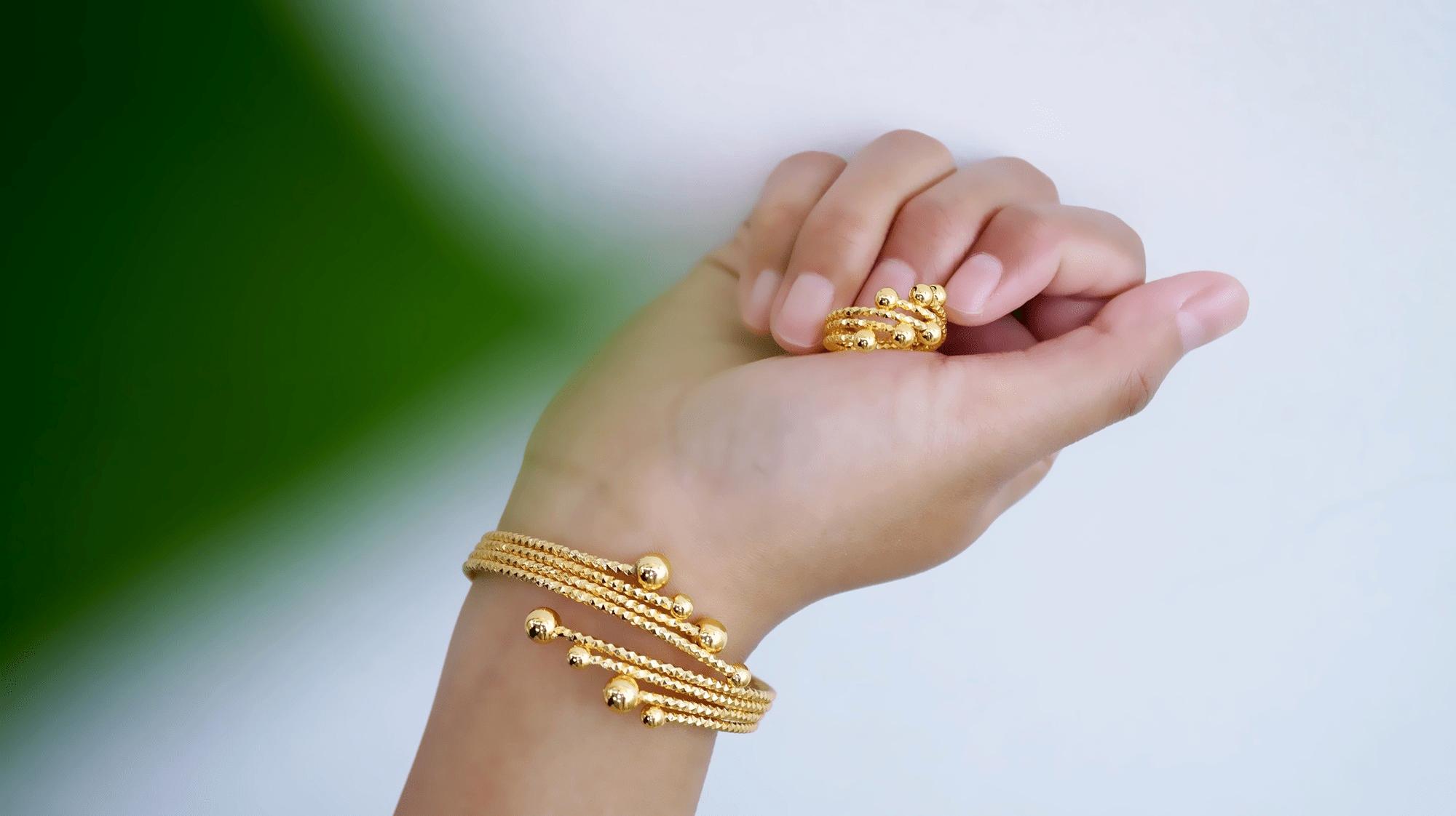 شیک ترین و ظریف ترین مدل های دستبند طلا دخترانه